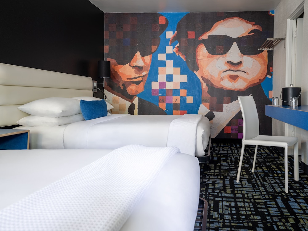 Jupiter Hotel - photo 7