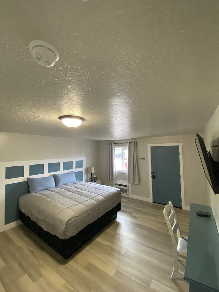 CB&M Executive Suites — Duchesne — photo 5