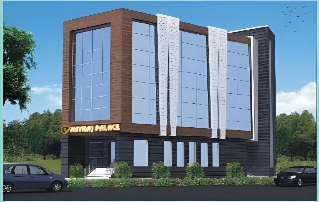 Hotel Navraj Palace in Lucknow, India