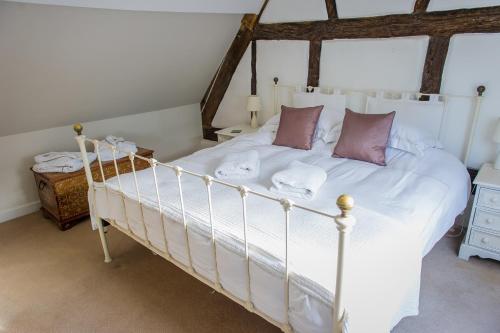 Narnia - carbon neutral hotel in Wem