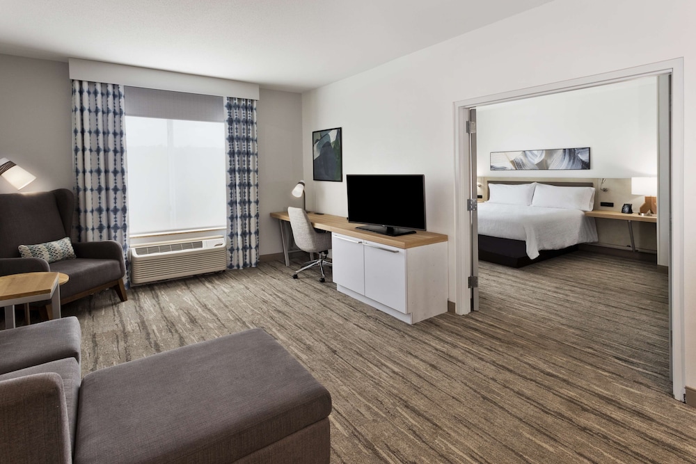 Hilton Garden Inn Birmingham SE Liberty Park - photo 16