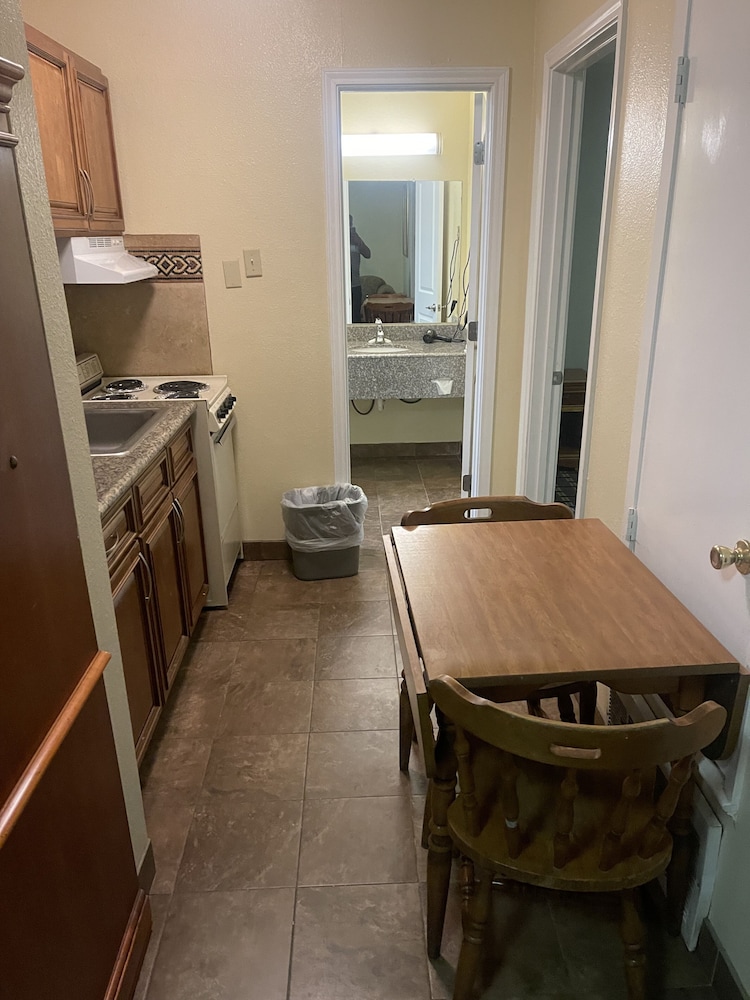 Inn At Mexia - photo 21