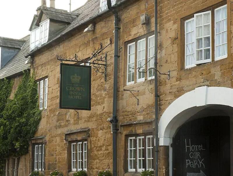 The Crown Inn - carbon neutral hotel in Chippenham
