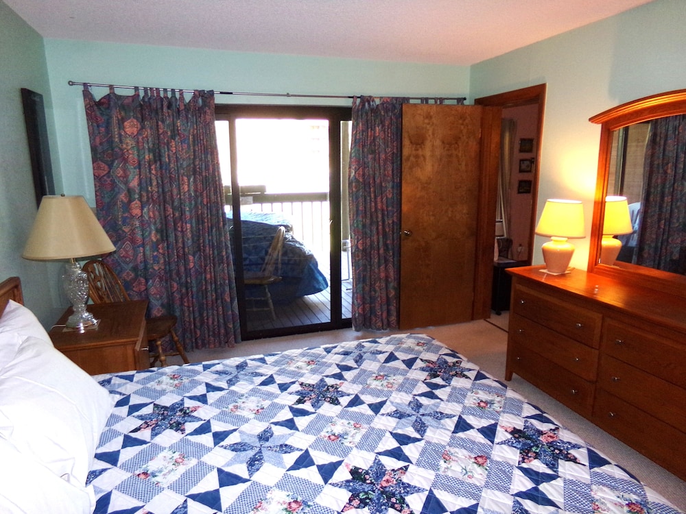 Mountainside 2 Bed 2 Bath - photo 5