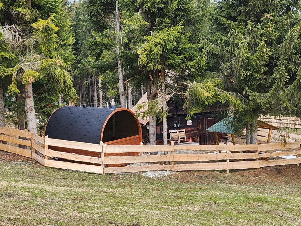 Urige Waldbienenhutte — Diex — photo 2