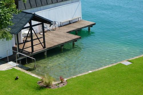 Seeappartement Marina — 4-Star Luxury Hotel in Poertschach Am Woerthersee, Austria