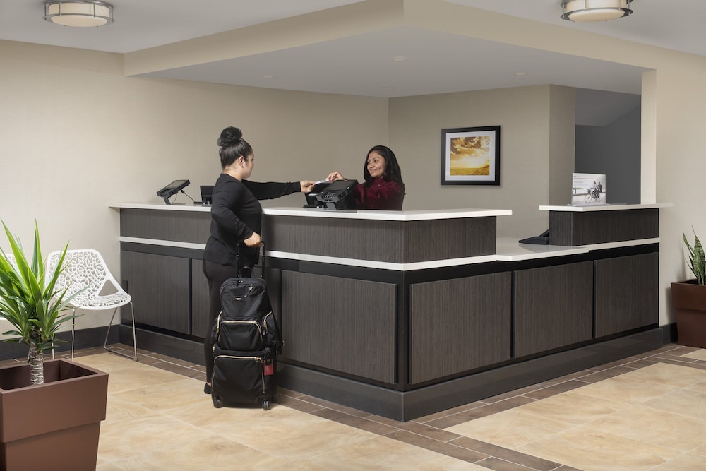 Candlewood Suites Alexandria West by IHG - photo 33
