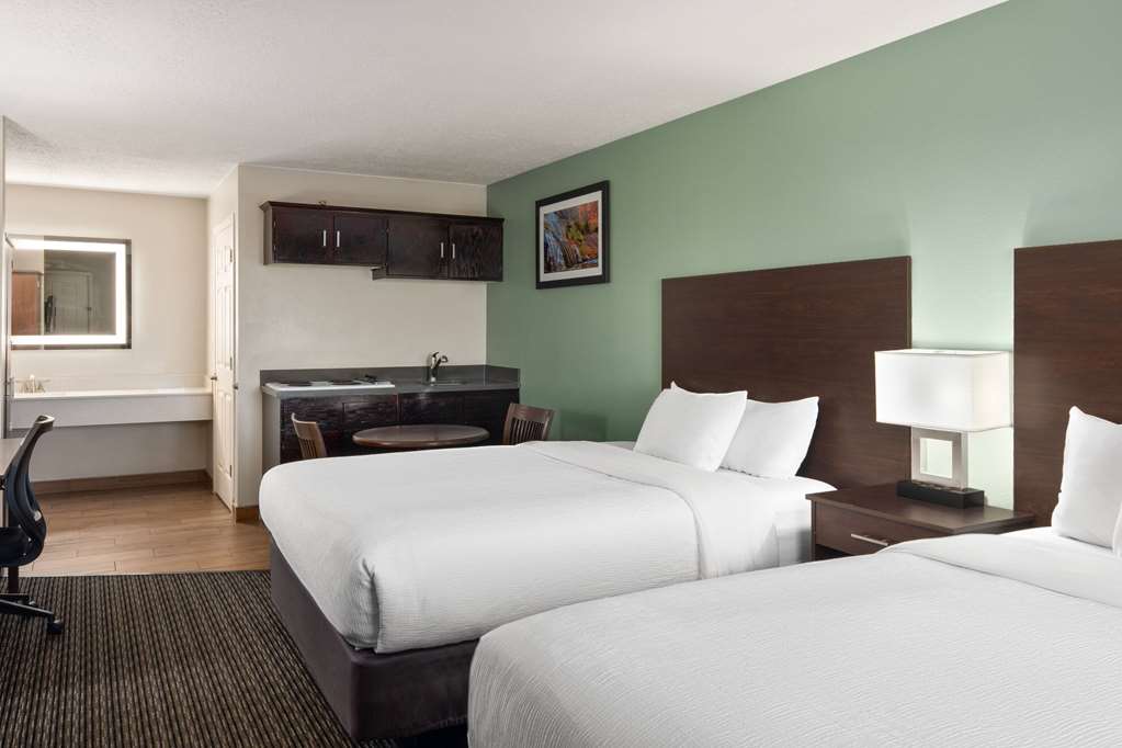 Wingate by Wyndham Cedar City - photo 17