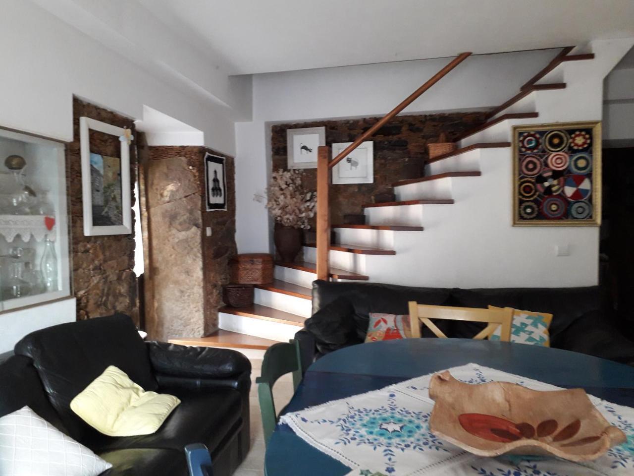 A Casinha Da Aldeia De Xisto — Fundao