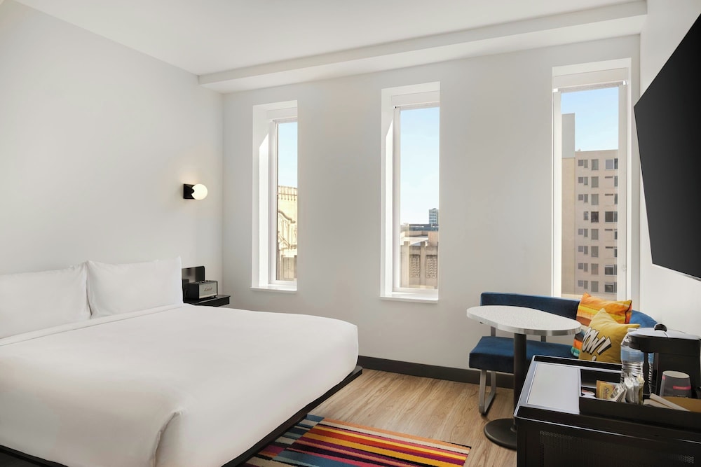 Aloft Indianapolis Downtown - photo 13