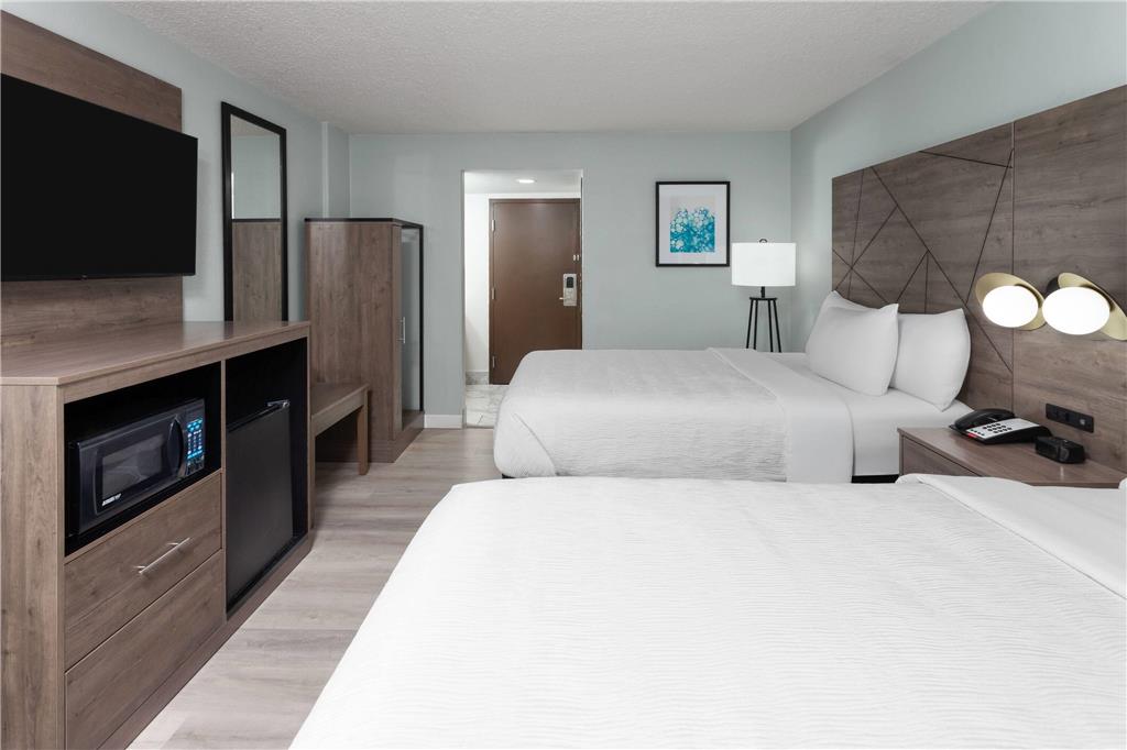Wingate by Wyndham Sheboygan - photo 13