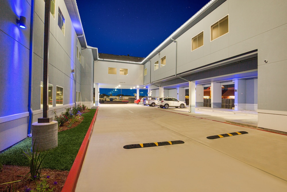 Scottish Inns & Suites Houston TX - photo 38