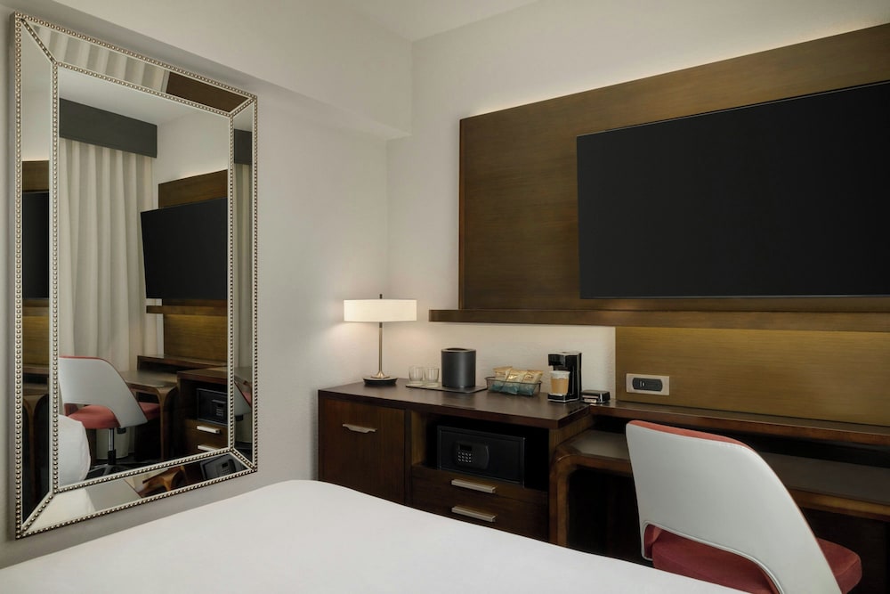 Courtyard by Marriott San Francisco Union Square - photo 8