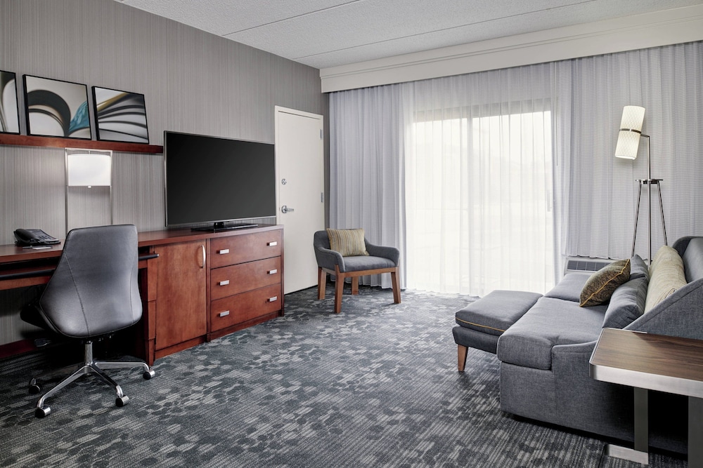 Courtyard by Marriott Chicago Oakbrook Terrace - photo 14