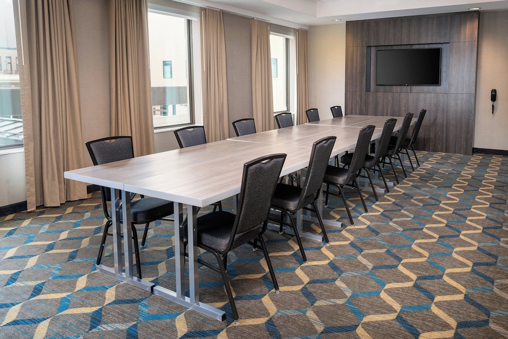 Residence Inn by Marriott Grand Rapids Downtown - photo 37