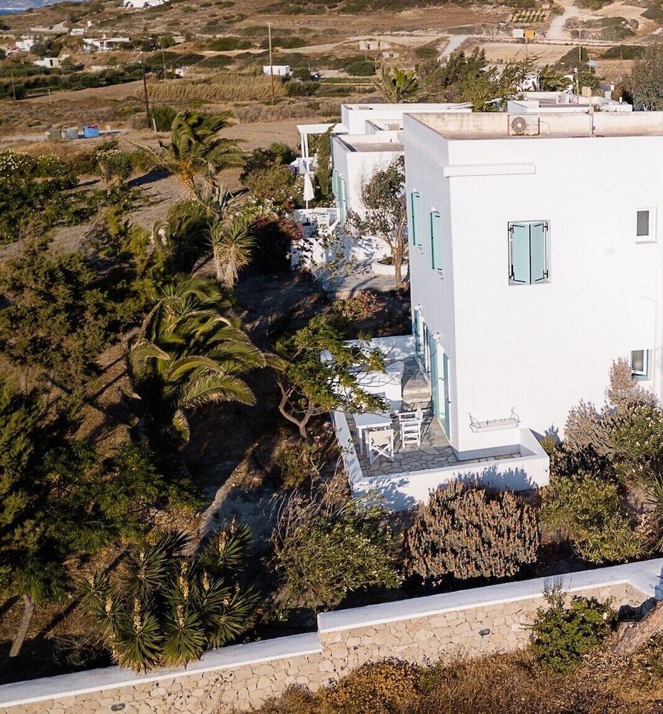 Kostantakis Winery Estate — 4-Star Luxury Hotel in Milos, Greece