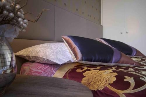 Saint Honore Apartment — 5-Star Luxury Hotel in Paris, France