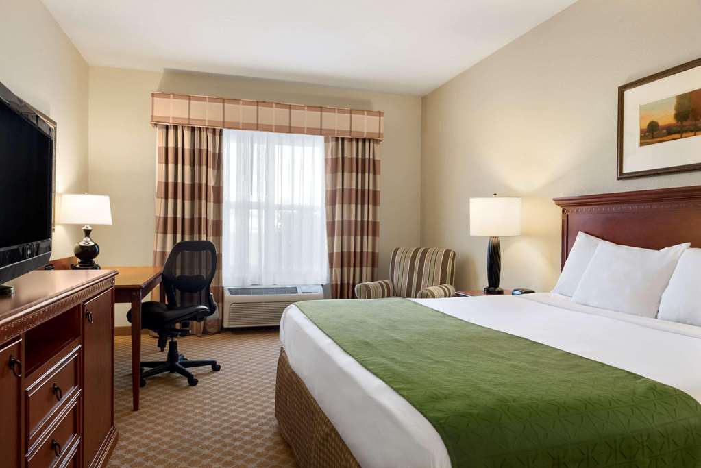 Country Inn & Suites by Radisson Peoria North IL - photo 3
