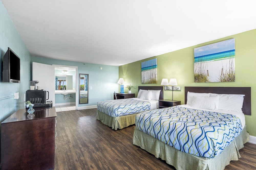 Boardwalk Beach Hotel - photo 28