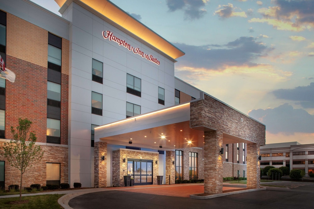 Hampton Inn & Suites Chicago Burr Ridge - photo 25