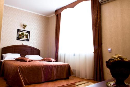 Poltava Hotel — hotel in Krasnoarmeyskaya