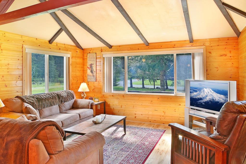 Getaway Chalet — Enumclaw — photo 2