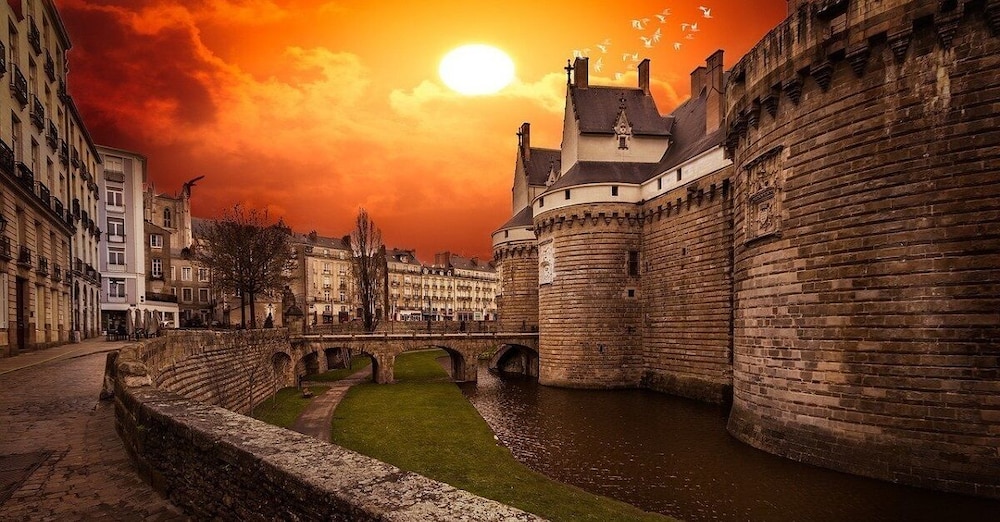 Maison Maubreuil — 5-Star Luxury Hotel in Nantes, France