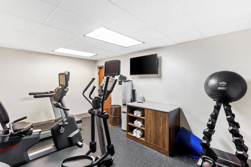 Holiday Inn Express Suites Charleston by IHG - photo 48