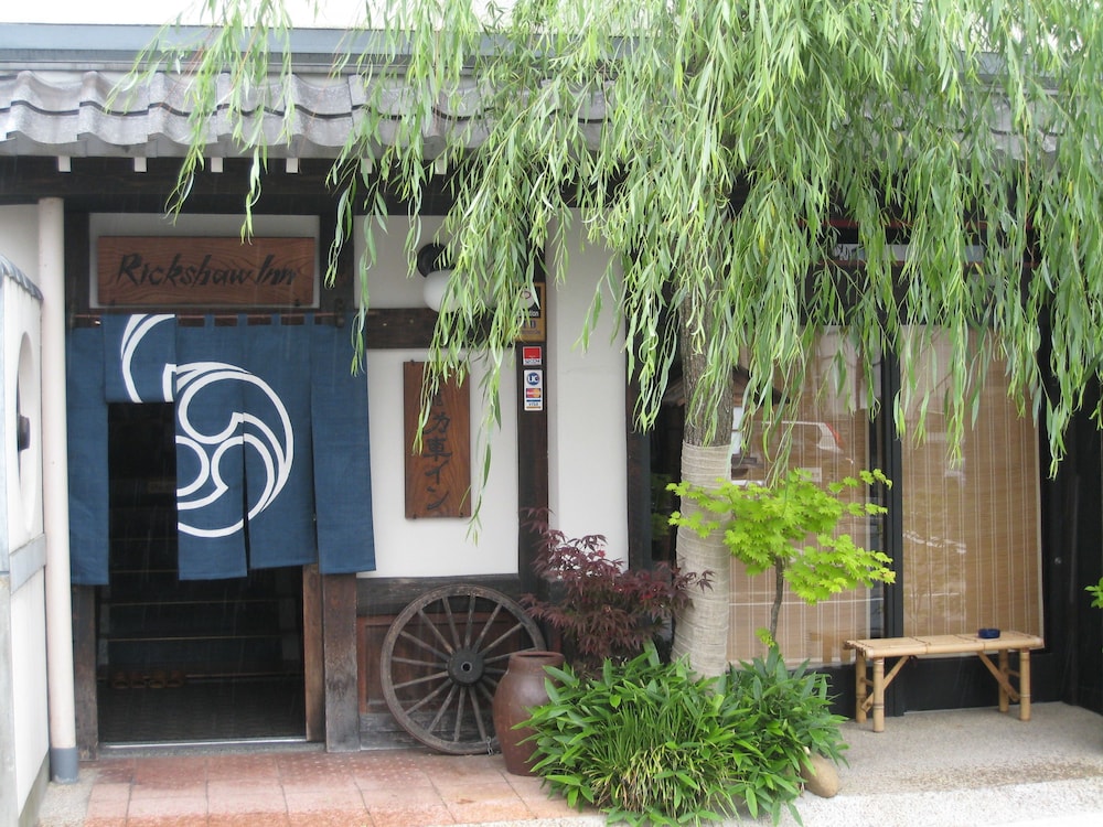 Rickshaw Inn - carbon neutral hotel in Takayama