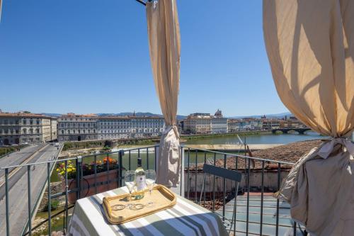 Romantic Terrace Apartment — 4-Star Luxury Hotel in Florence, Italy