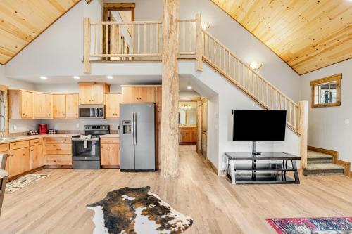 Experience Montana Luxury Cabins #1 6 7 8 & 9 — Bigfork — photo 3
