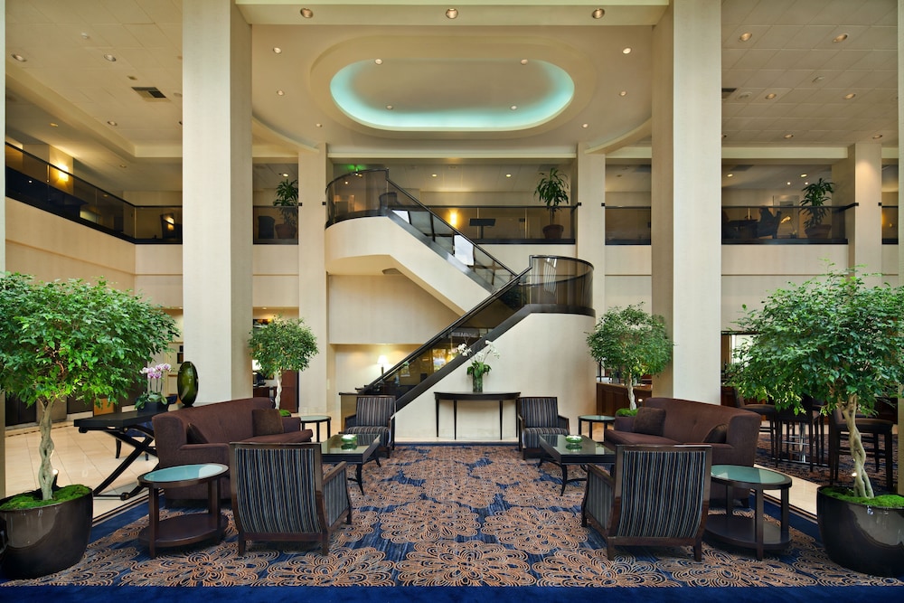 Embassy Suites by Hilton Santa Clara Silicon Valley - photo 4