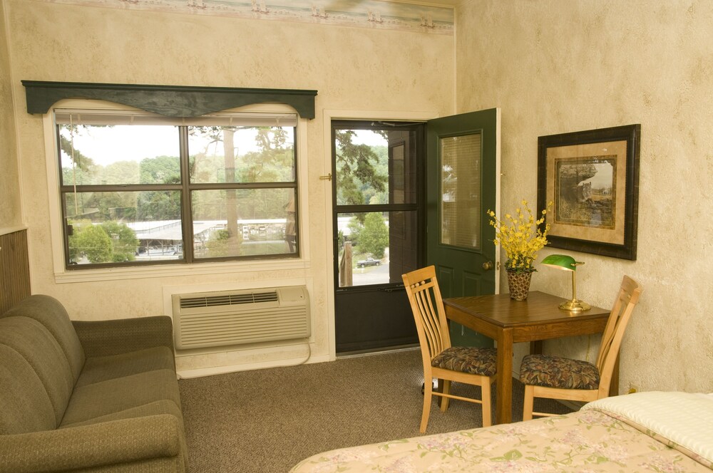 Mountain Harbor Resort and Spa - photo 6