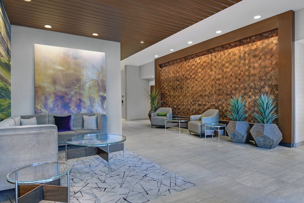 Courtyard by Marriott Manhattan Aggieville - photo 3