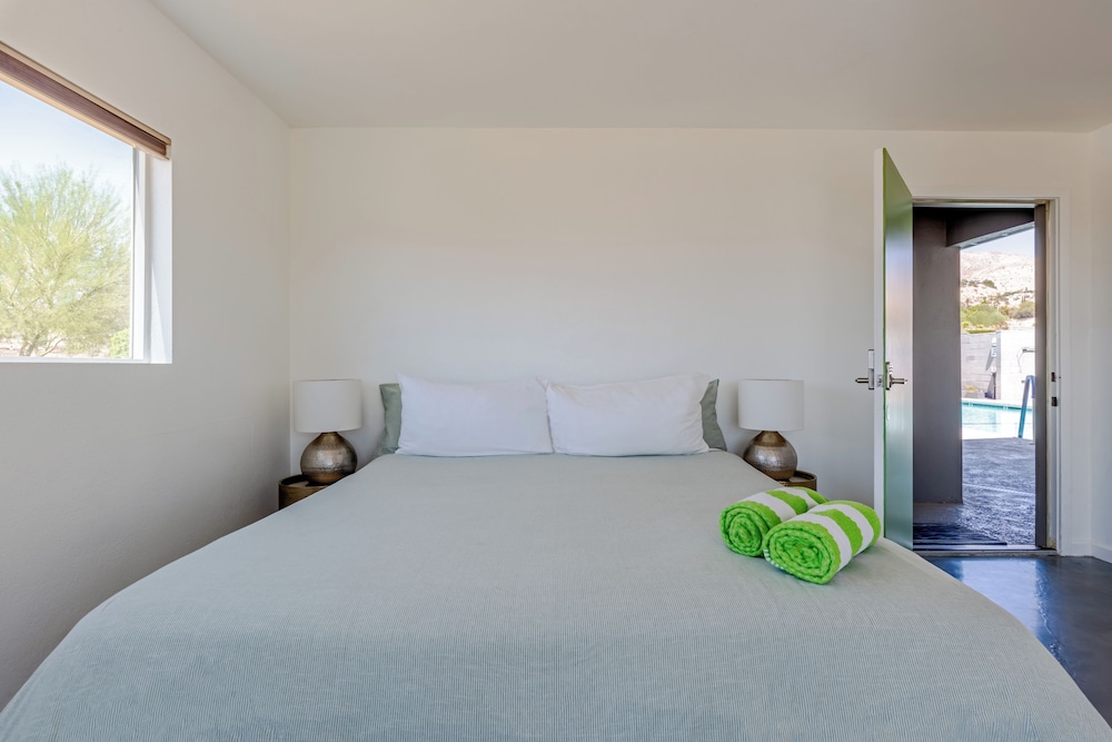 Desert Hot Springs Inn - photo 23