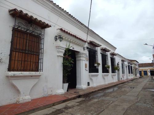 Casa Sinning Año1637 — 4-Star Luxury Hotel in Mompos, Colombia