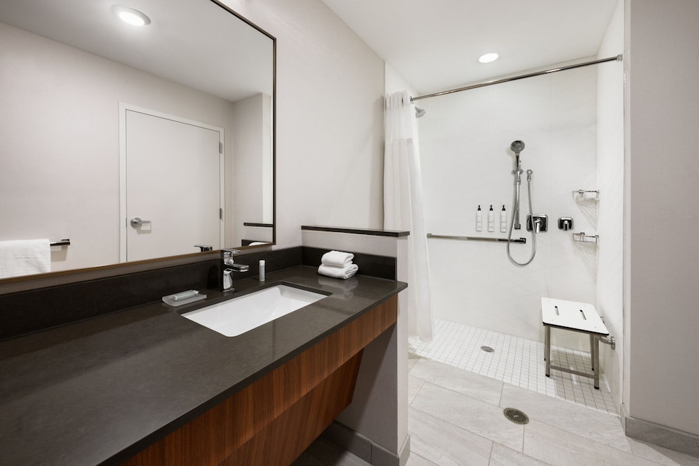 Fairfield by Marriott Inn & Suites Orlando at Millenia - photo 20