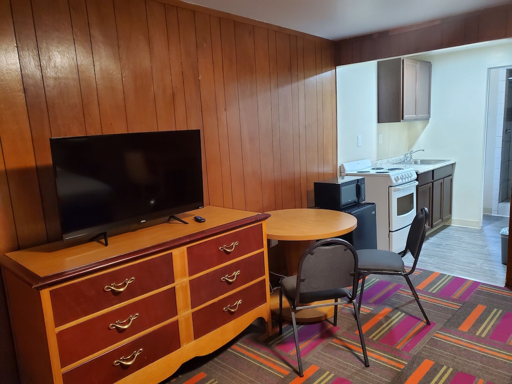 Thunder Bird Motel - photo 35