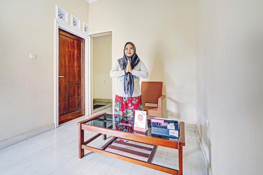 OYO 90416 Wisma Wayang Ajen Syariah