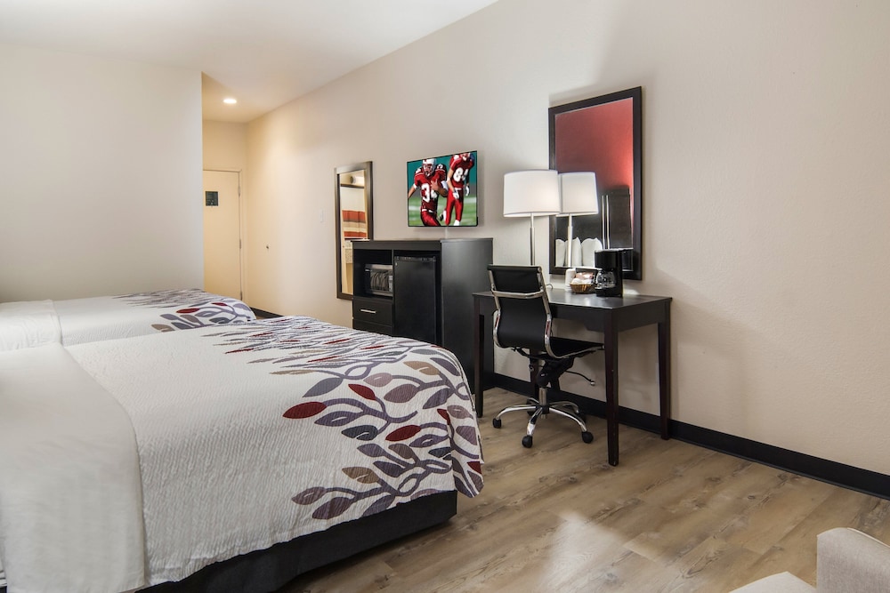 Red Roof Inn Fort Worth Saginaw - photo 11