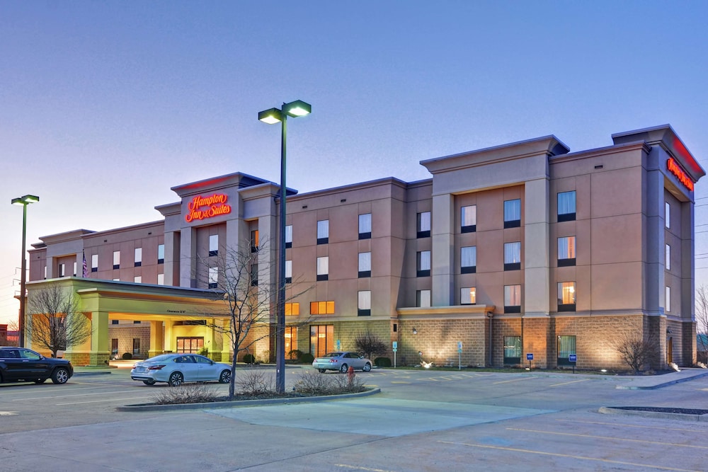 Hampton Inn & Suites Peoria at Grand Prairie IL - photo 43
