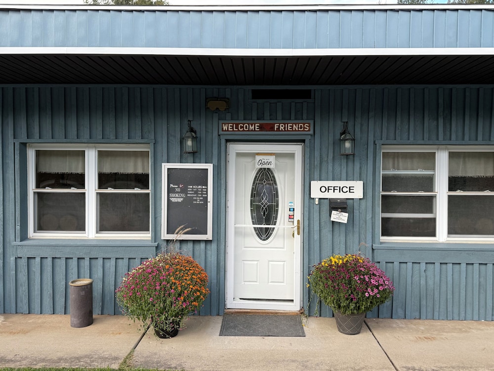 Colton Point Motel - photo 24