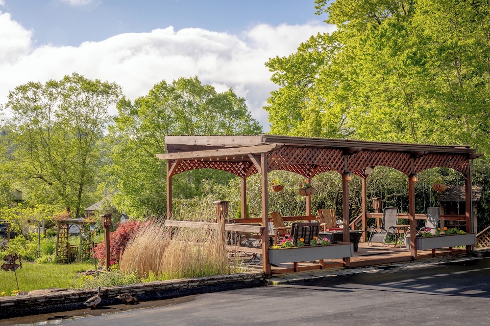 Azalea Garden Inn - photo 24