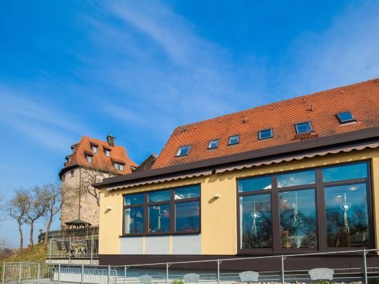 Burgschänke Hotel & Restaurant E Mobilität Ladestationen für Elektroautos — hotel in Burgthann
