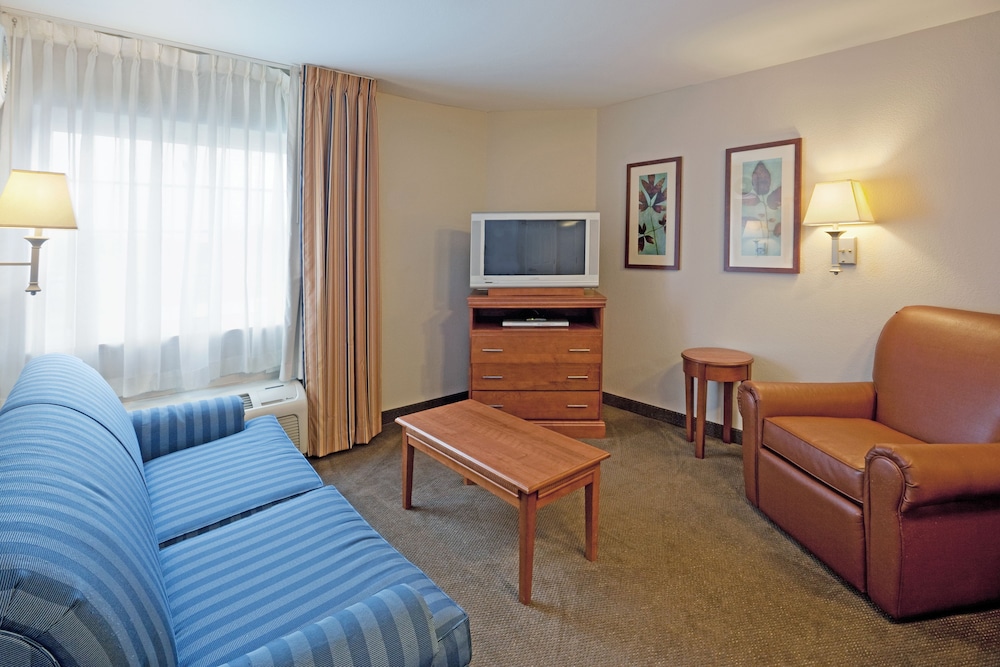Candlewood Suites West Springfield an IHG Hotel - photo 2