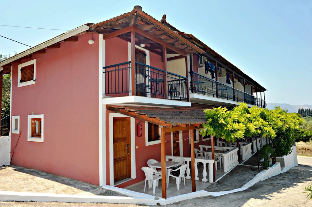 Studios Dimitris Giatras - last minute hotel in Zakynthos