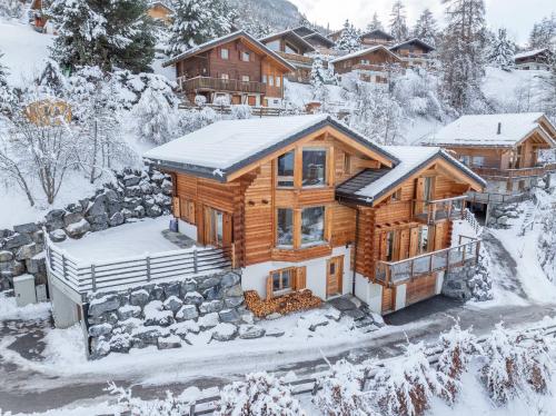 Chalet Enchanteur — 4-Star Luxury Hotel in Basse-Nendaz, Switzerland