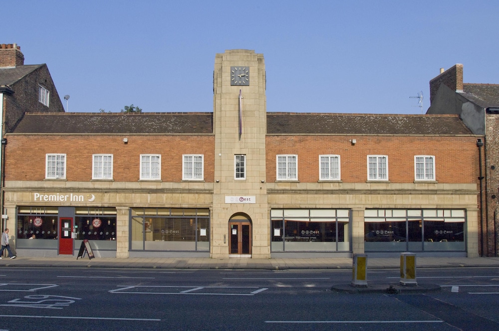 Premier Inn York City Blossom St North — hotel in York