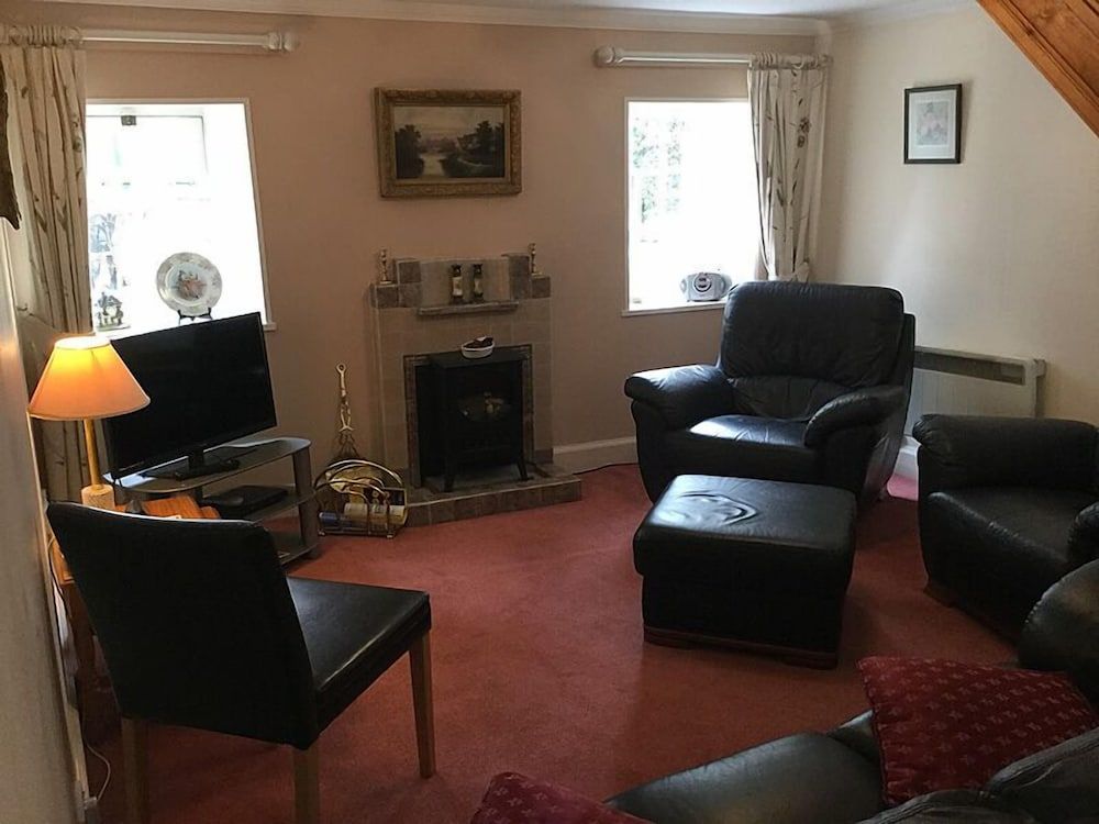 Inverness Apartments Old Cottage — 4-Star Luxury Hotel in Inverness, United Kingdom