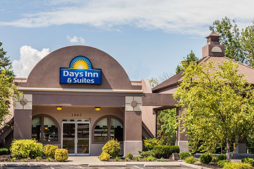 Days Inn & Suites by Wyndham Lexington - featured photo